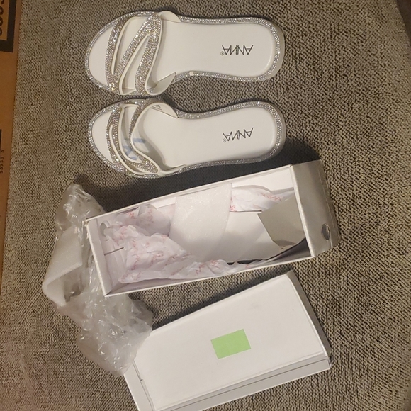 Anina lux sandals size 10 NIB - Picture 2 of 5